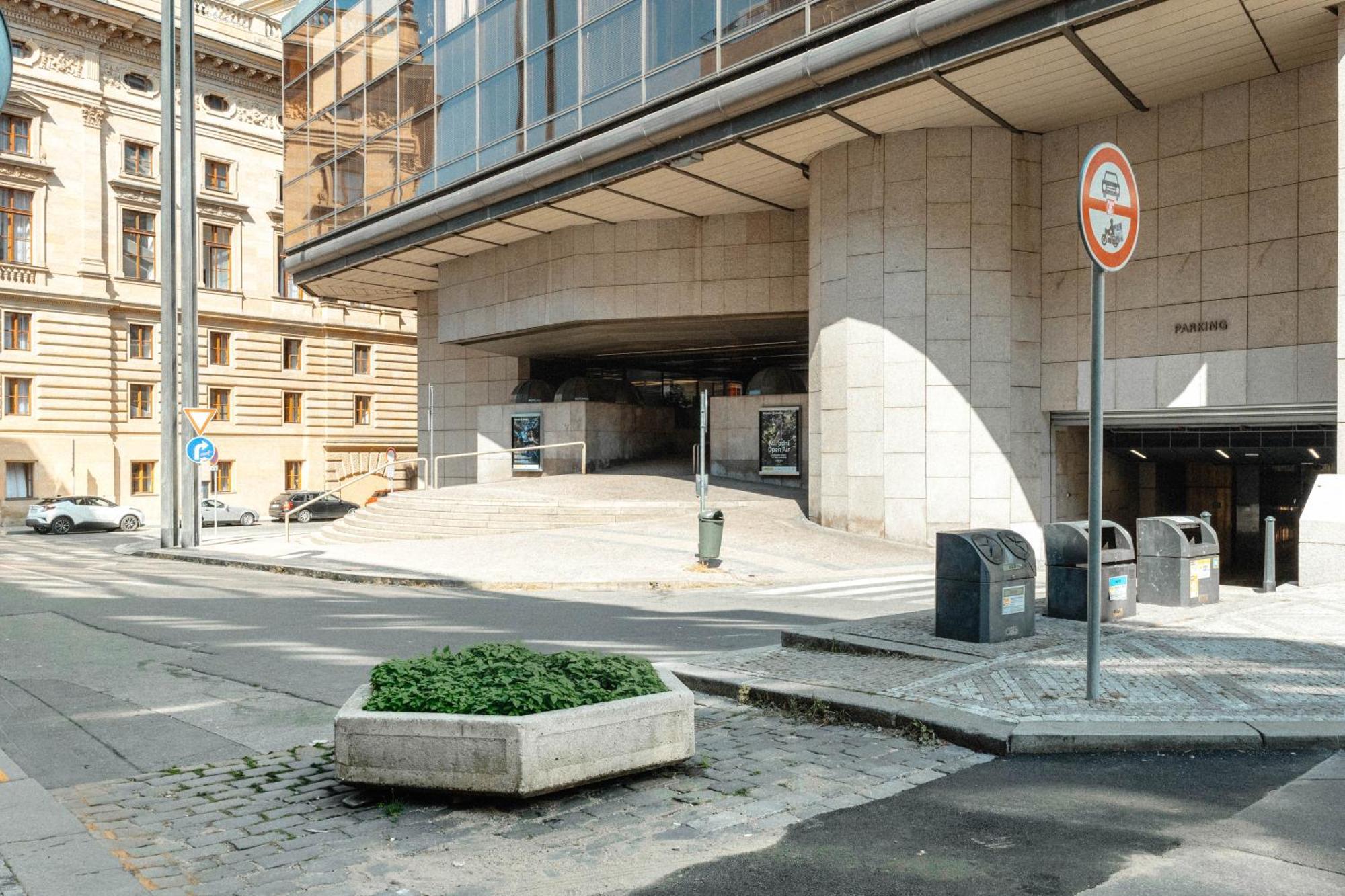 Downtown 2Bd Riverside Apartment Near Dancing House Praga Exterior foto